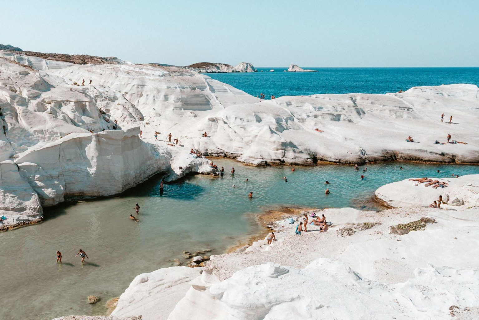 sarakiniko beach